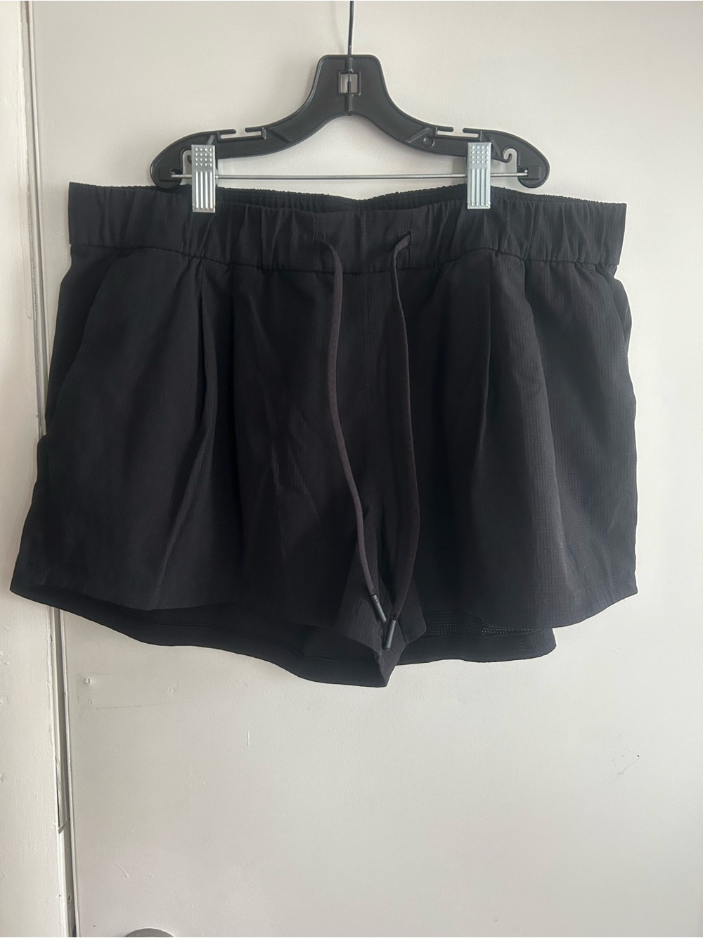 lululemon athletica Black Women's Athletic Drawstring Shorts